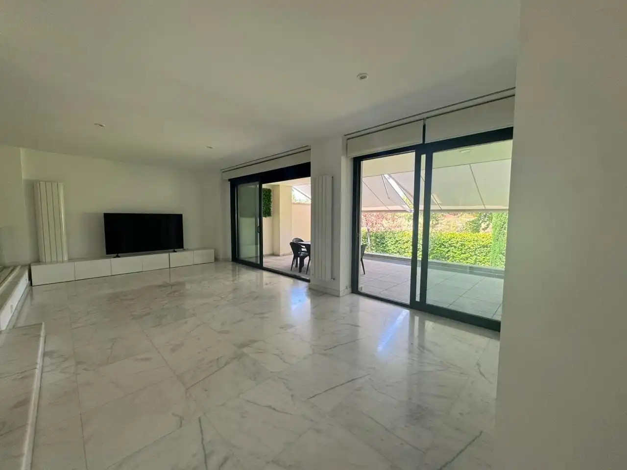 Sala d'estar de Casa adosada de lloguer en Boadilla del Monte amb Aire condicionat, Calefacció i Jardí privat