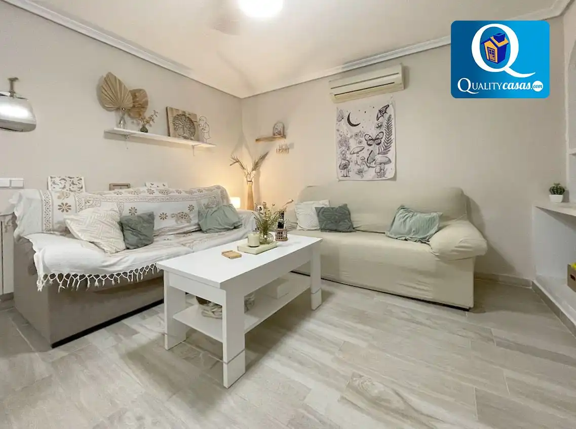 Living room of Houses for sale in San Vicente del Raspeig / Sant Vicent del Raspeig  with Air Conditioner, Heating and Storage room