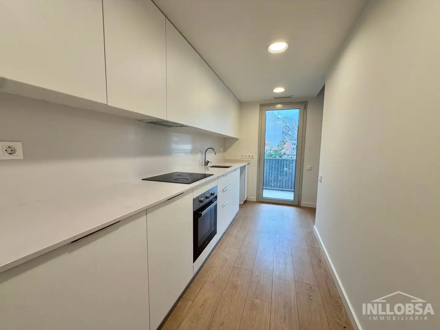 Kitchen of Flat for rent in Manresa  with Air Conditioner, Heating and Parquet flooring