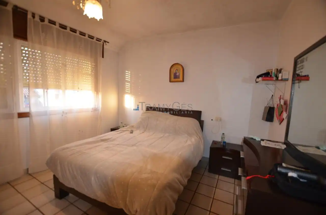 Schlafzimmer von Einfamilien-Reihenhaus zum Verkauf in Tui mit Heizung