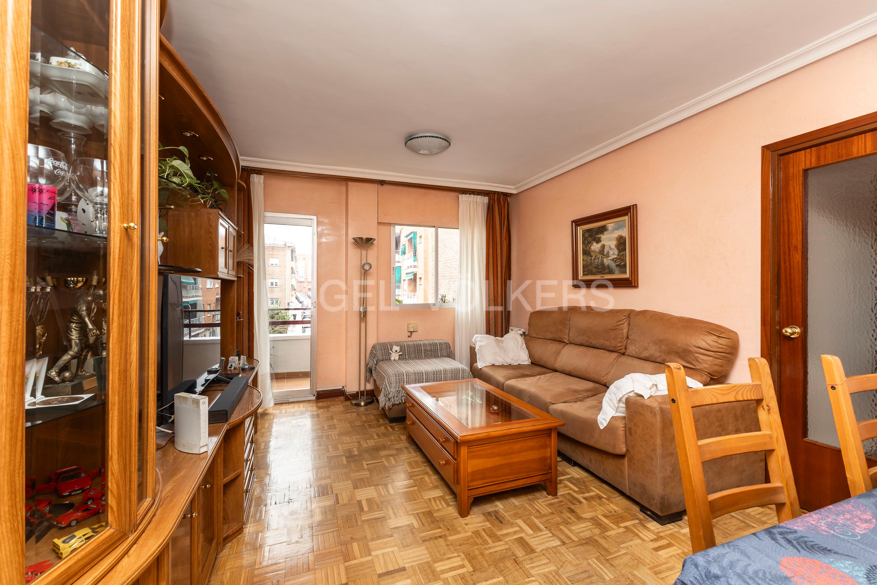 Sala d'estar de Apartament en venda en San Sebastián de los Reyes amb Aire condicionat, Calefacció i Parquet