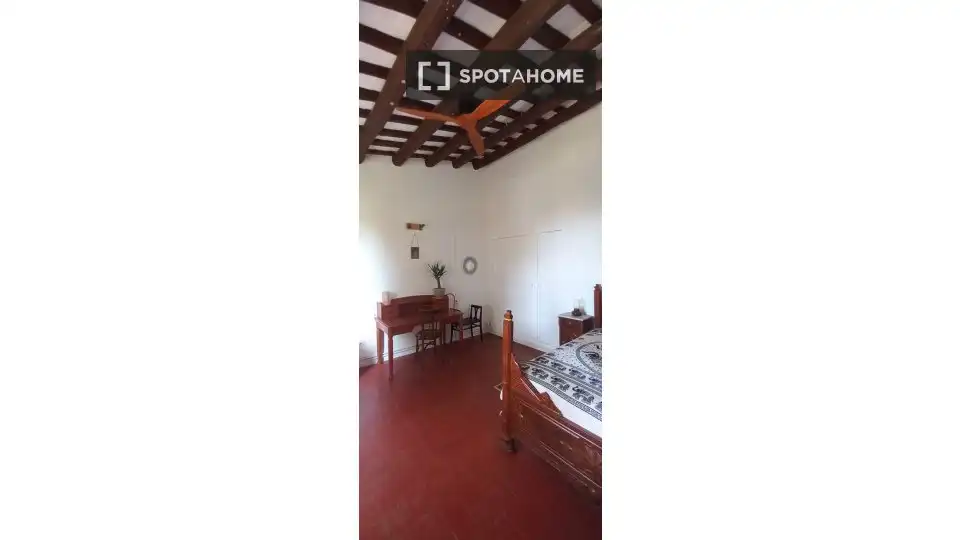 Bedroom of Flat for share in Teià  with Air Conditioner, Heating and Furnished