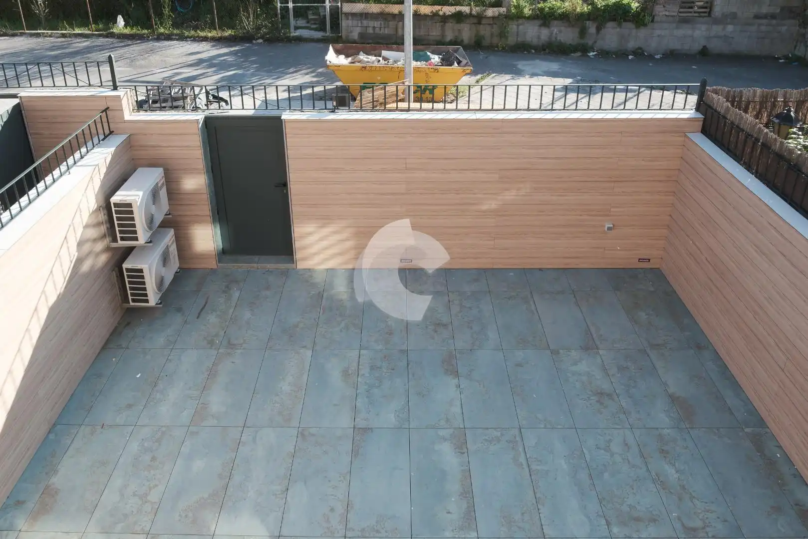 Terrassa de Casa adosada en venda en Ourense Capital  amb Jardí privat