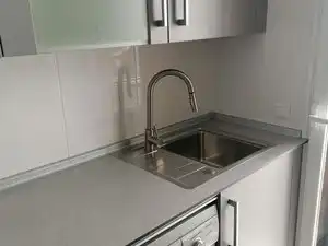 Cuina de Pis de lloguer en Madrid amb Aire condicionat, Jardí privat i Traster