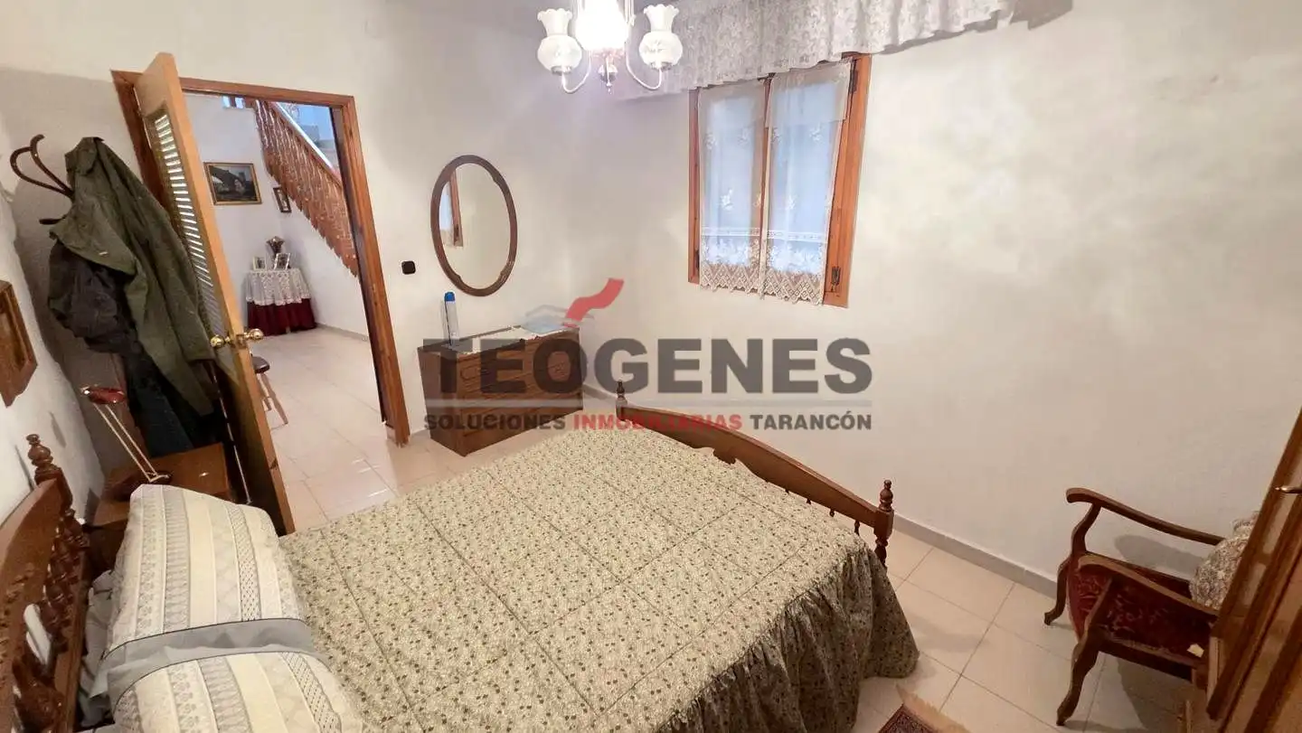 Bedroom of Houses for sale in Villarejo de Fuentes  with Terrace and Furnished