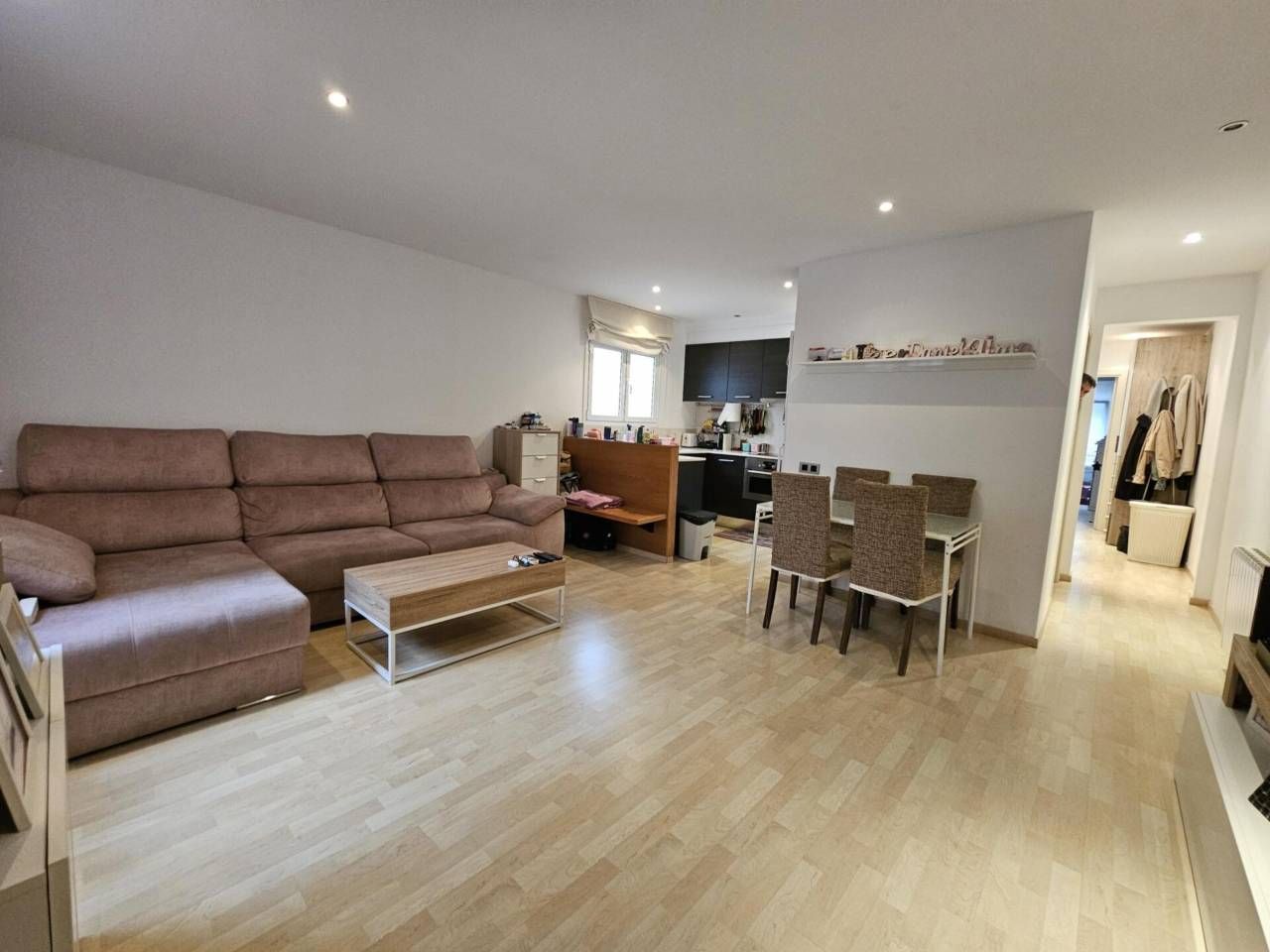 Vista exterior de Casa adosada en venda en Sant Joan Despí amb Aire condicionat, Calefacció i Terrassa