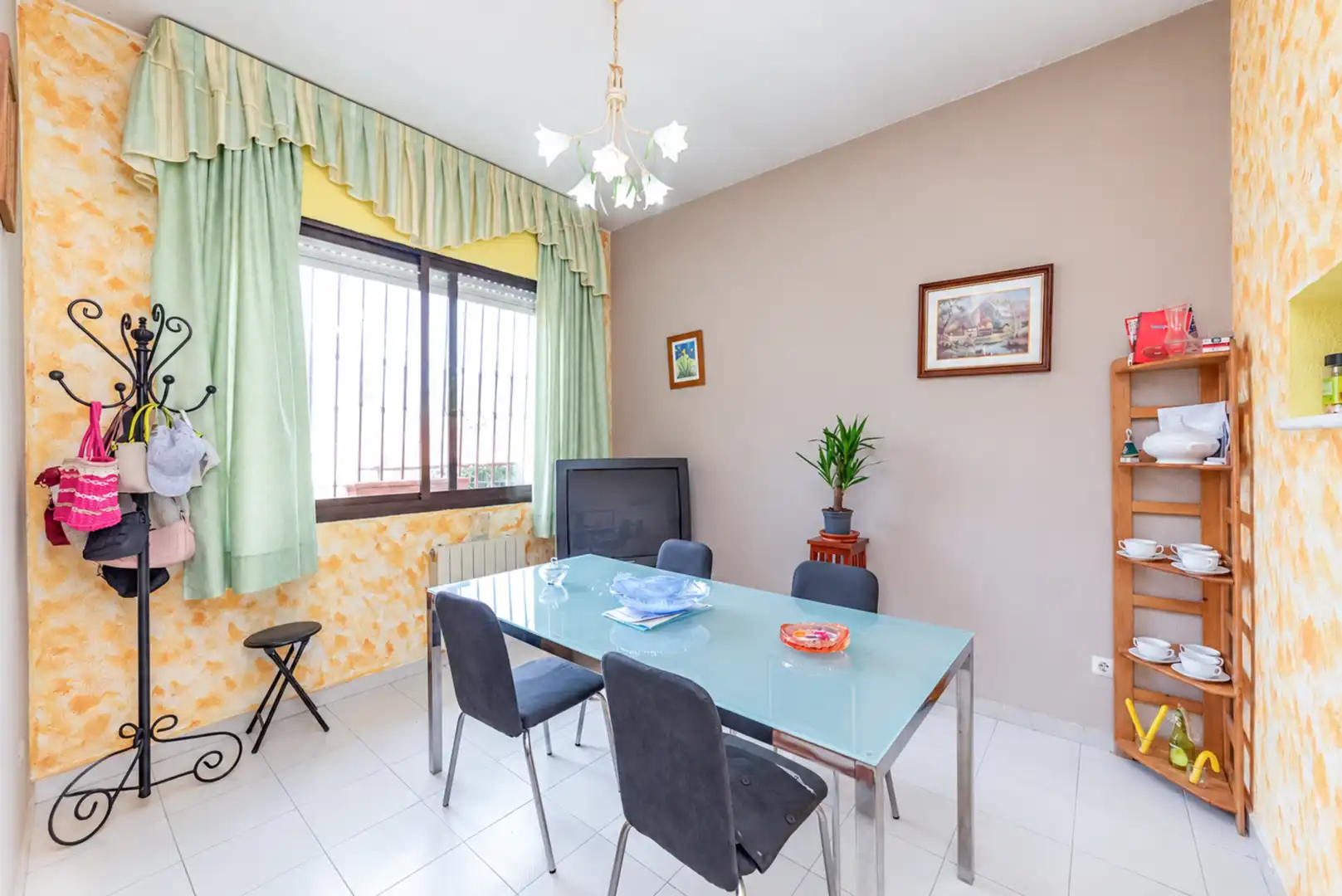 Menjador de Casa o xalet en venda en Urbanizaciones