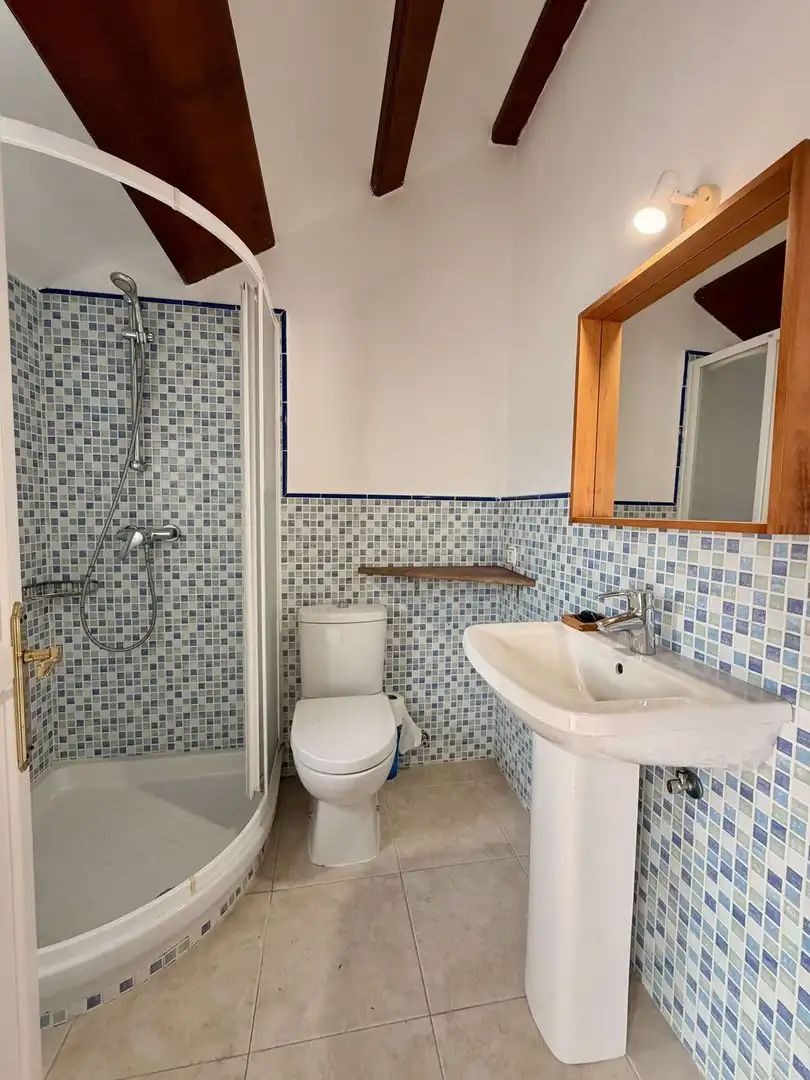 Baño de Casa adosada en venta en Marbella con Aire acondicionado, Terraza y Alarma