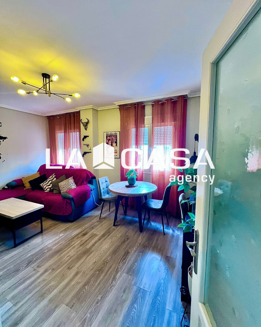 Sala de estar de Piso en venta en  Sevilla Capital con Trastero
