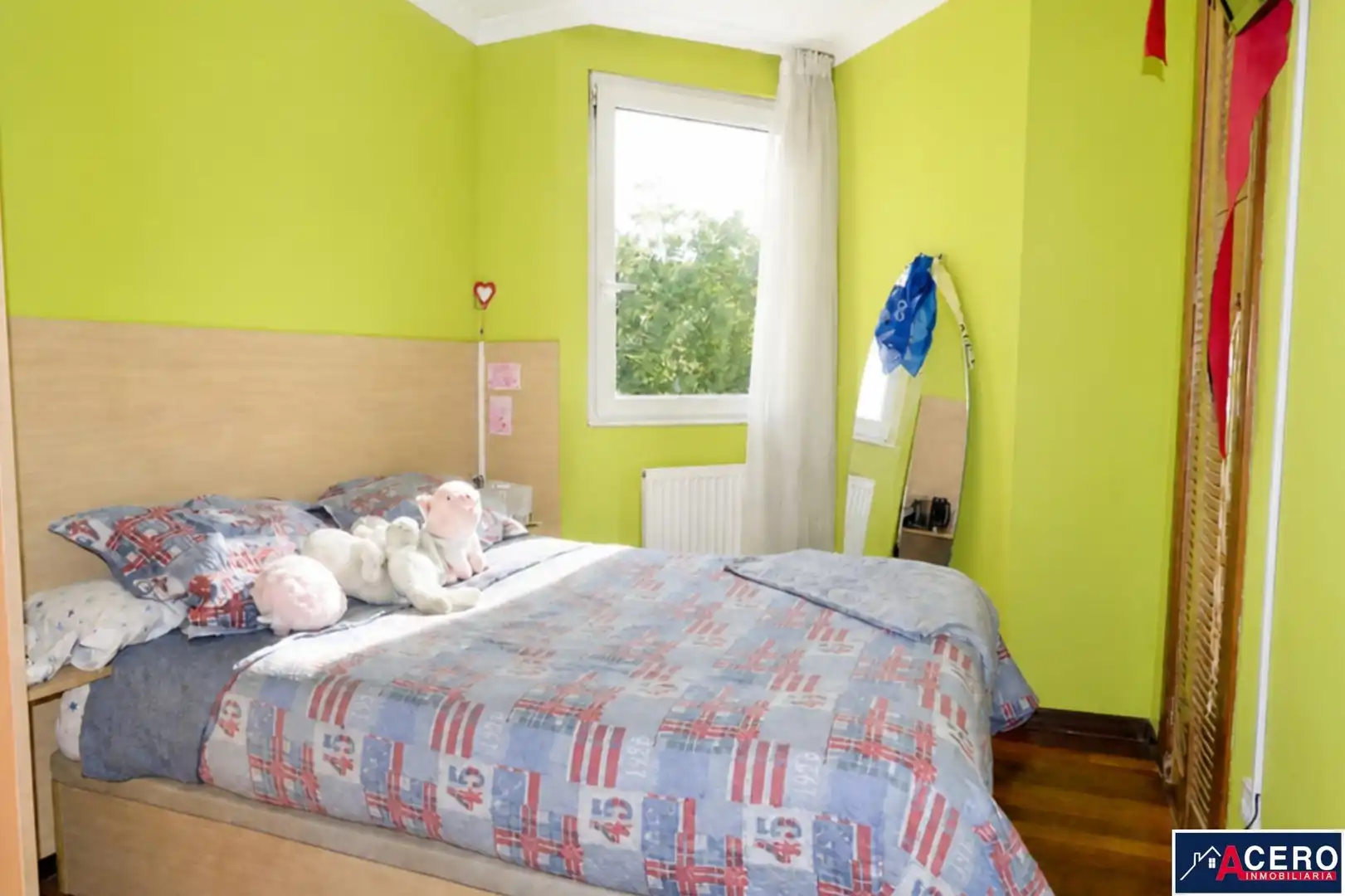 Bedroom of Flat for sale in Santa Cruz de Bezana  with Heating, Parquet flooring and Furnished