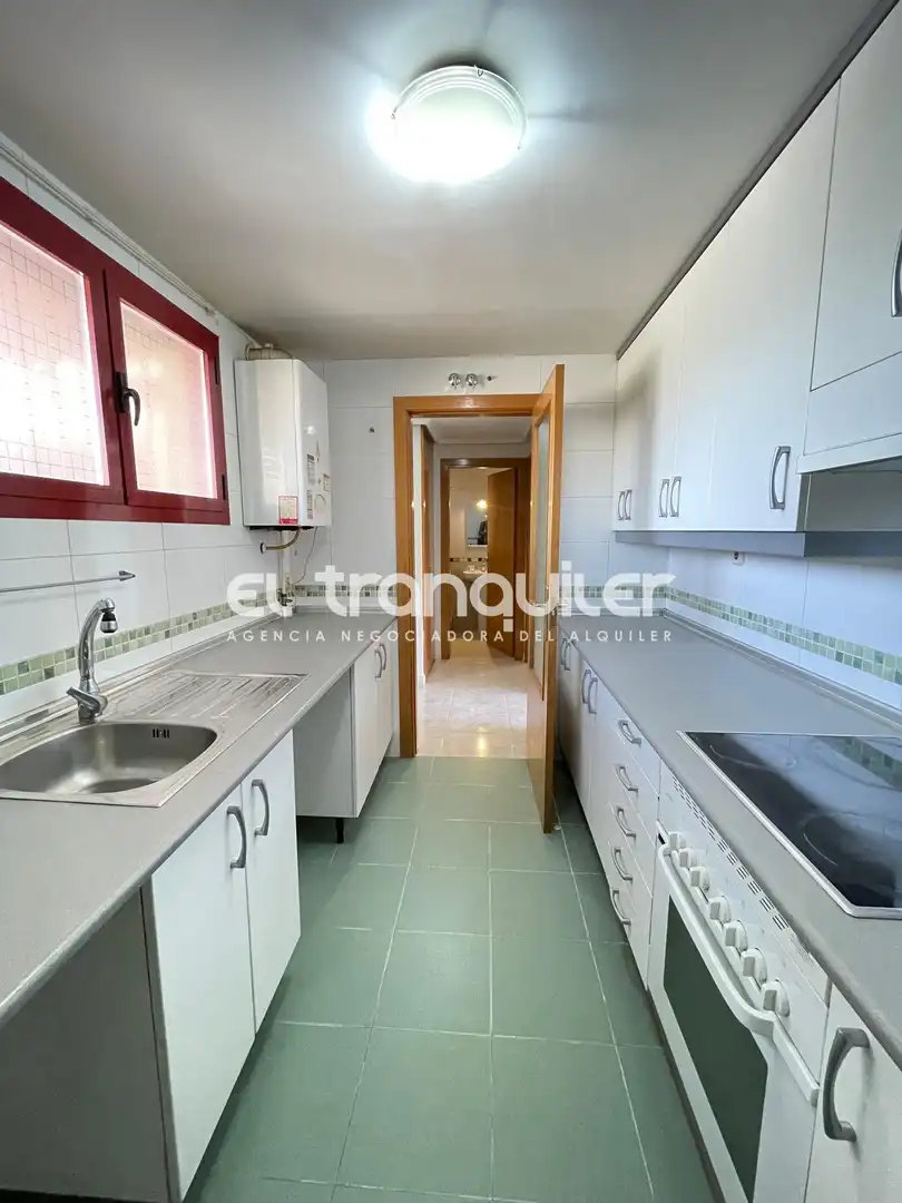 Flat for rent in Calle Francisco Umbral, Rivas Futura