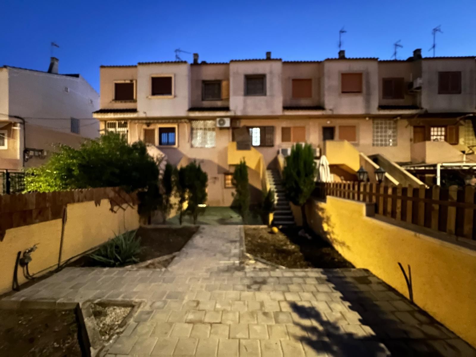 Vista exterior de Dúplex en venta en Orihuela con Jardín privado