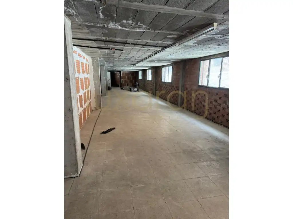Local comercial en venta en Calle Indivil I Mandoni 15, imagen 6