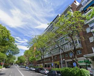 Vista exterior de Pis en venda en  Madrid Capital amb Calefacció, Terrassa i Moblat