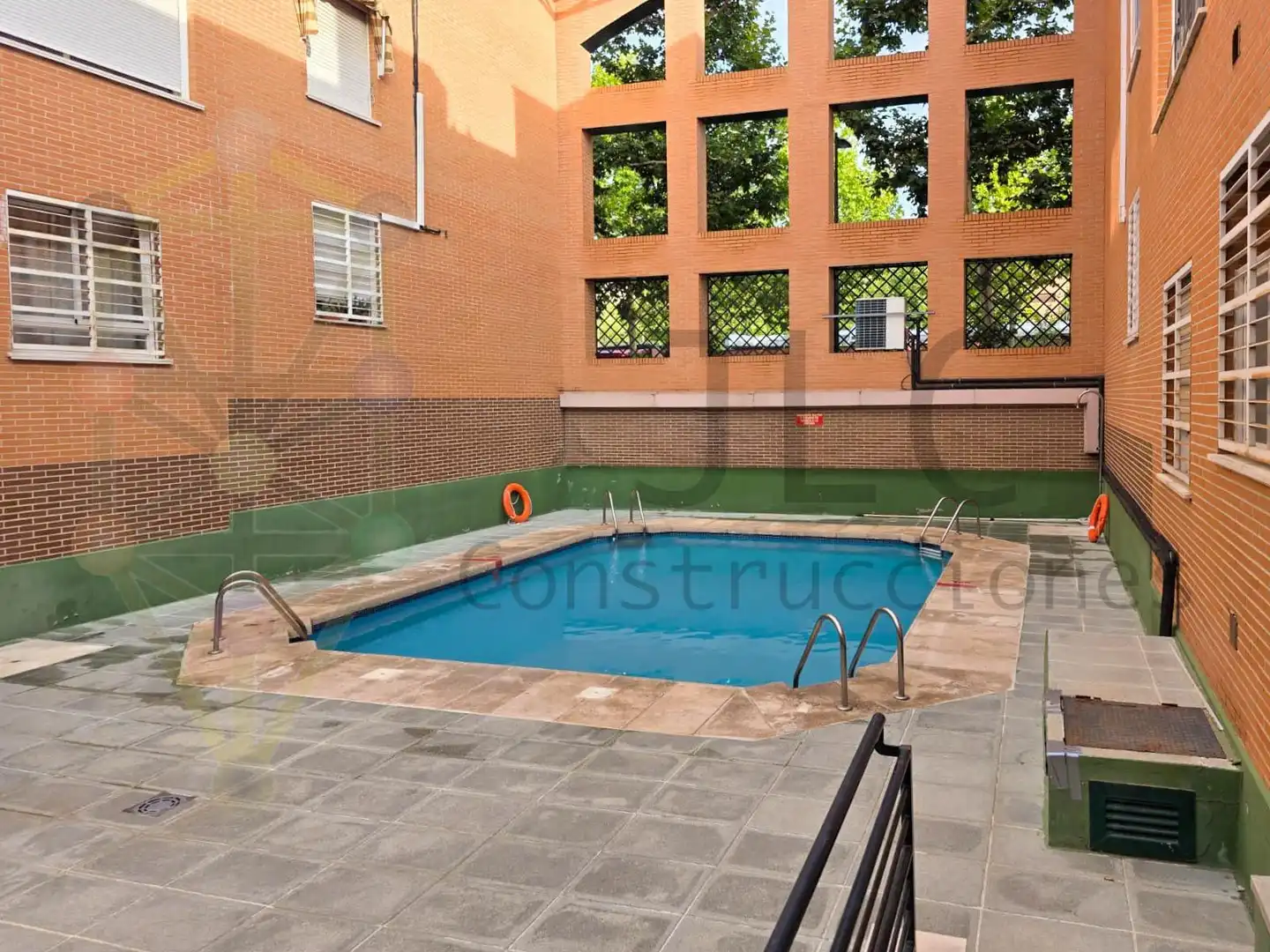Piscina de Pis en venda en San Sebastián de los Reyes amb Aire condicionat, Calefacció i Traster