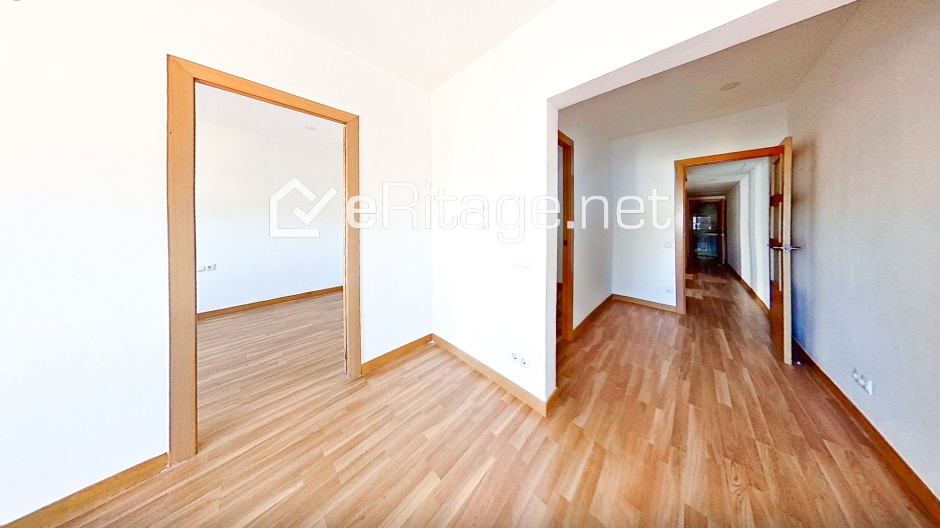 Bedroom of Attic for sale in L'Hospitalet de Llobregat  with Air Conditioner, Heating and Parquet flooring