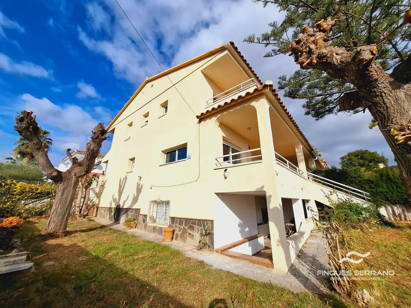 Vista exterior de Casa adosada en venta en Calafell con Calefacción, Terraza y Piscina