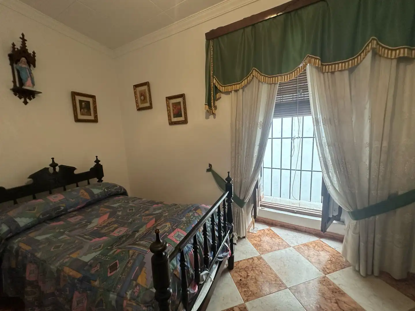 Bedroom of Detached homes for sale in Castro del Río  with Furnished