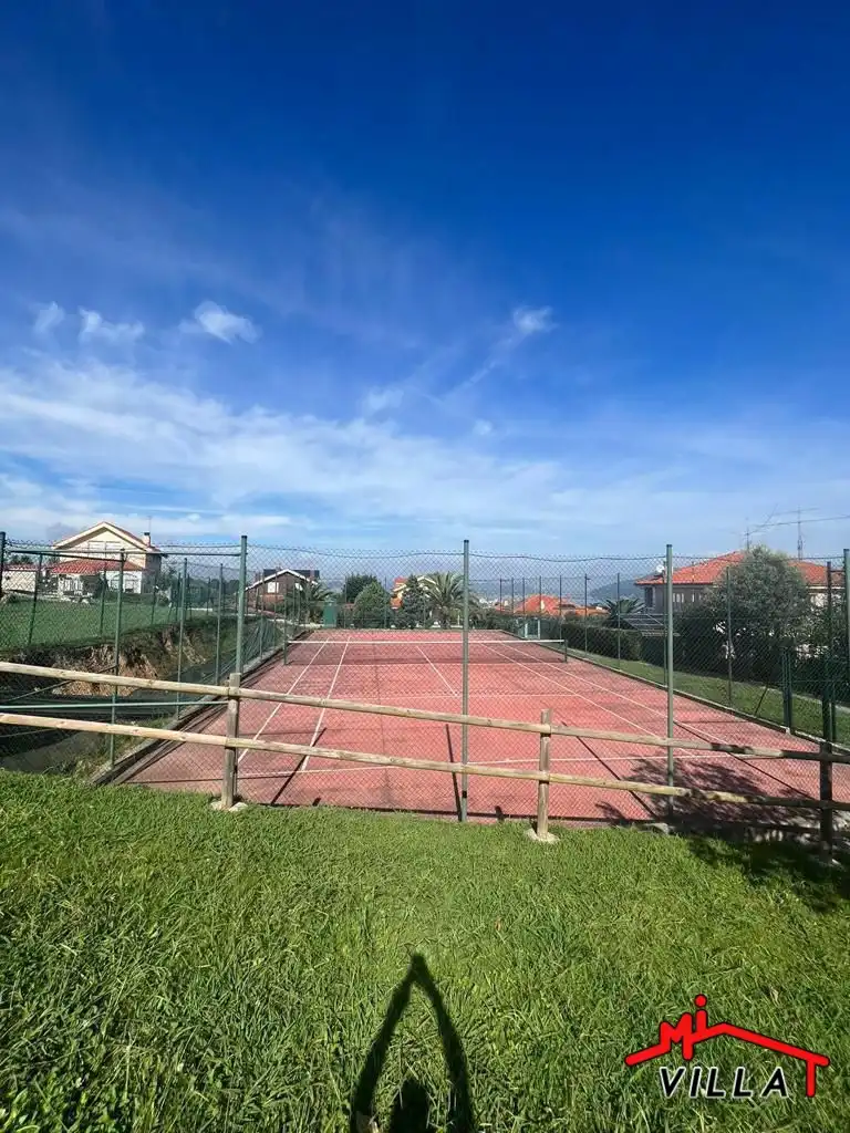 Jardín de Casa o chalet en venta en Limpias con Calefacción y Piscina comunitaria
