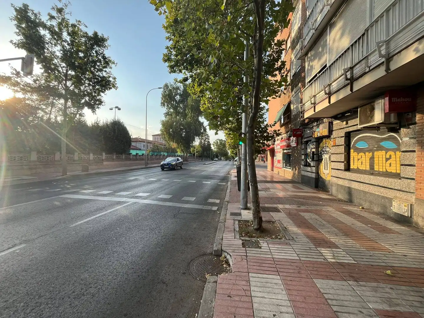 Vista exterior de Local en venta en Madrid con Aire acondicionado y Amueblado