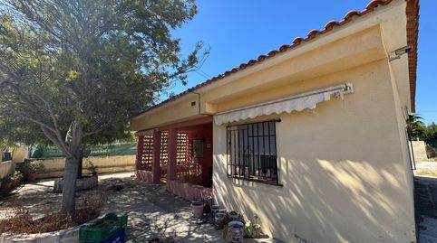 CHALET URBANO EN PARCELA ESQUINERA