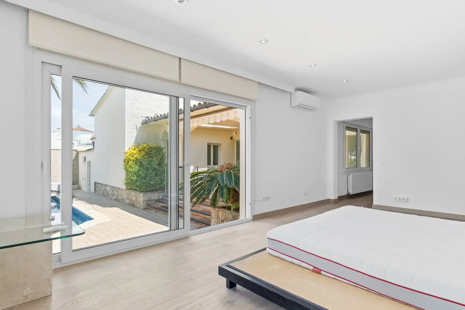 Habitación de Casa o chalet en venta en Empuriabrava con Aire acondicionado, Jardín privado y Terraza