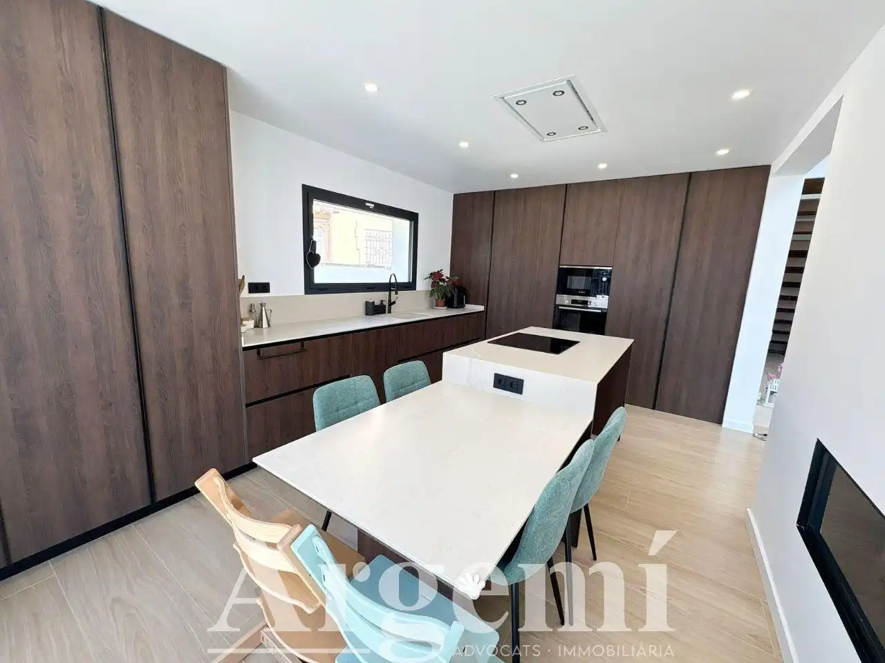 Cocina de Casa o chalet en venta en Santa Perpètua de Mogoda con Aire acondicionado, Jardín privado y Piscina