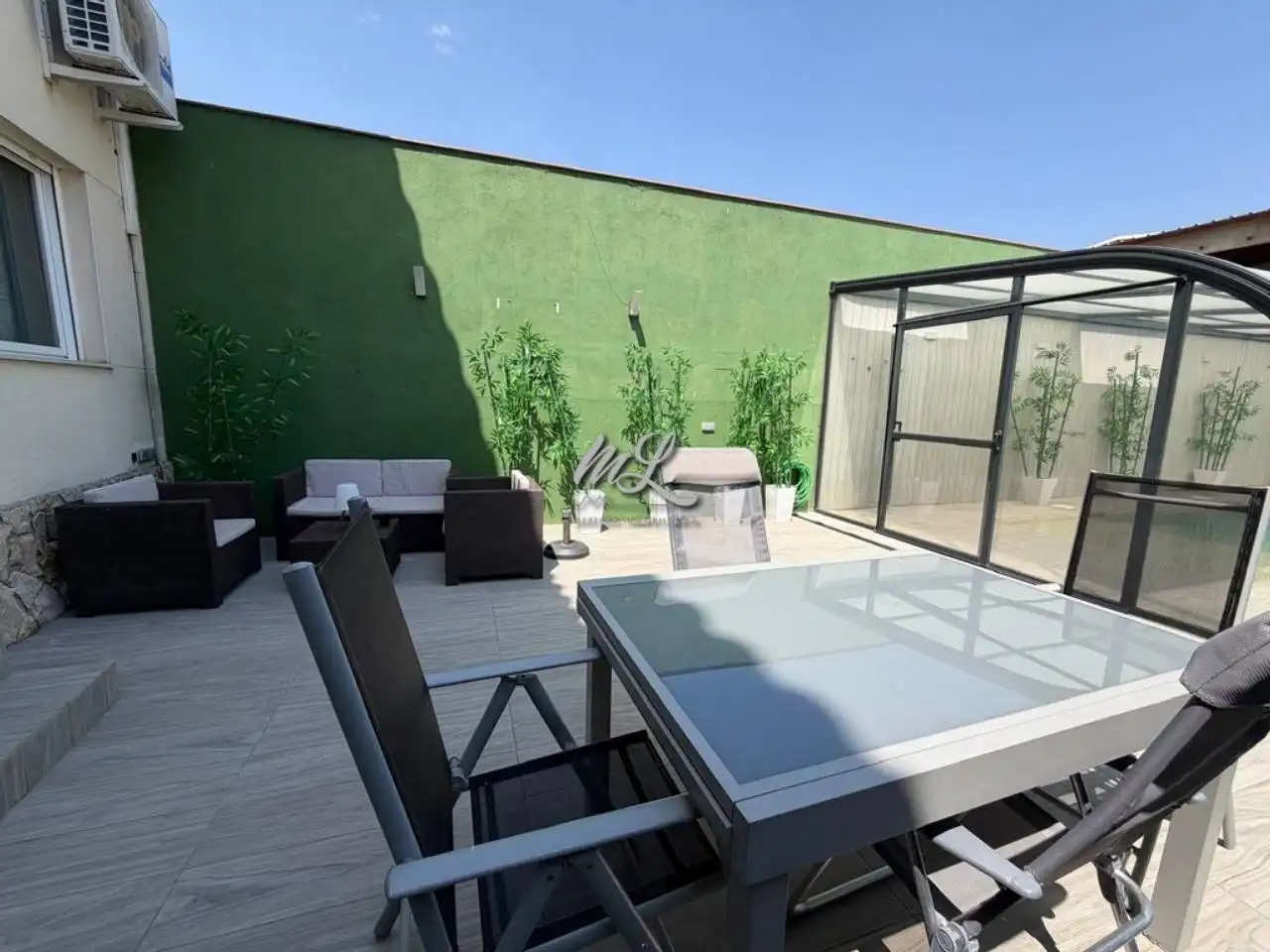 Terrassa de Casa adosada en venda en Camarena amb Aire condicionat, Calefacció i Jardí privat