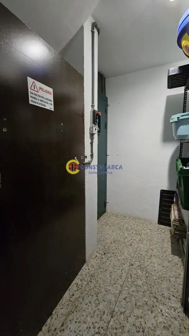 Buildings for sale in La Pueblanueva
