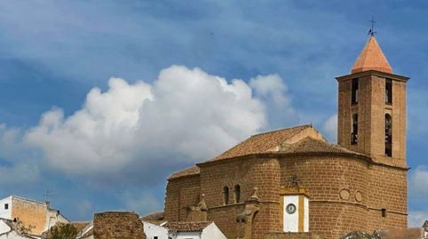 Foto 2 de Casa adosada en venta en Iznájar, Córdoba