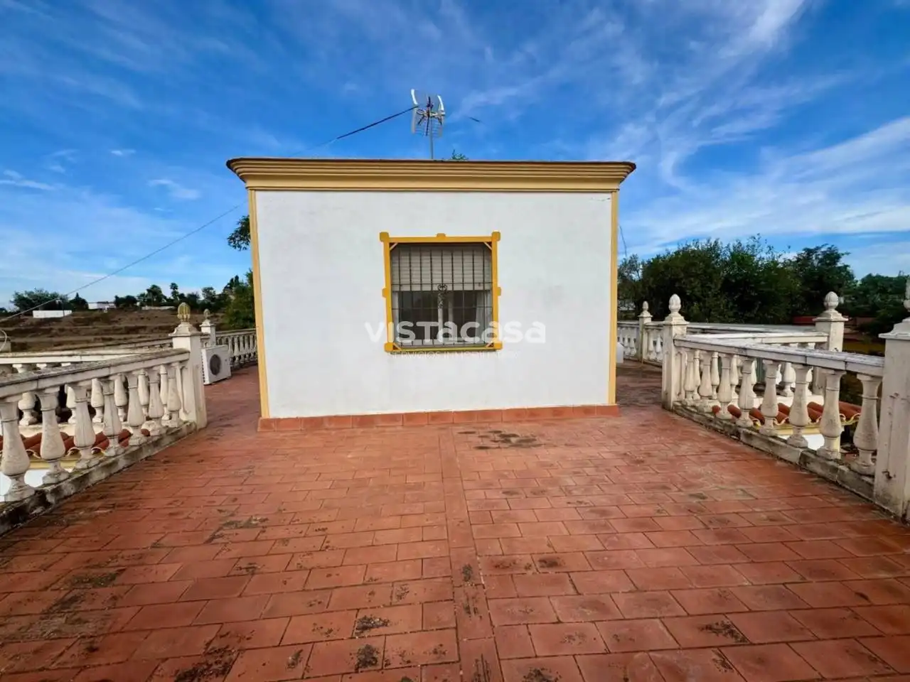 Vista exterior de Finca rústica en venta en El Viso del Alcor con Aire acondicionado, Calefacción y Jardín privado