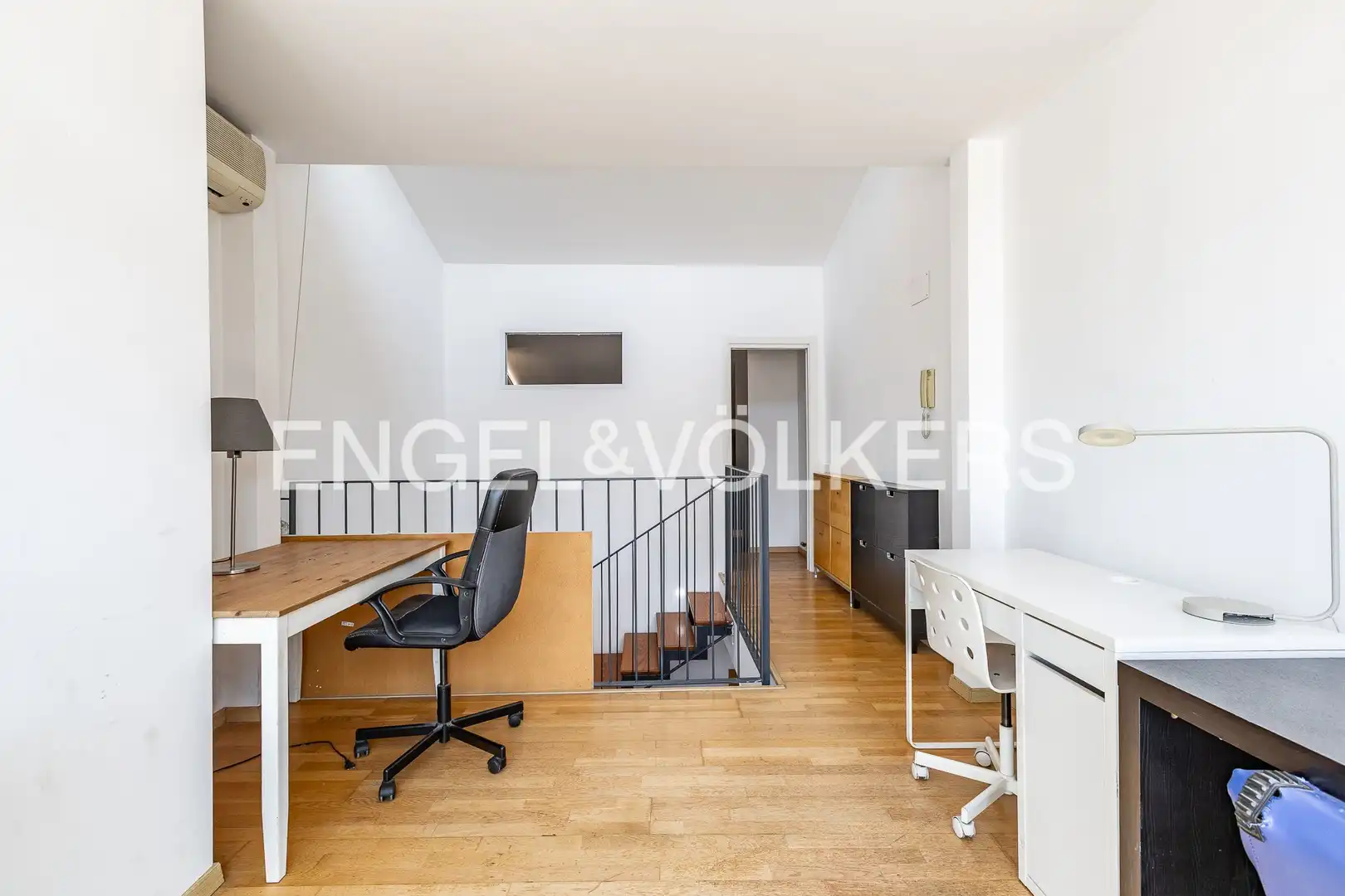 Casa adosada en venta en Sabadell con Calefacción, Terraza y Balcón