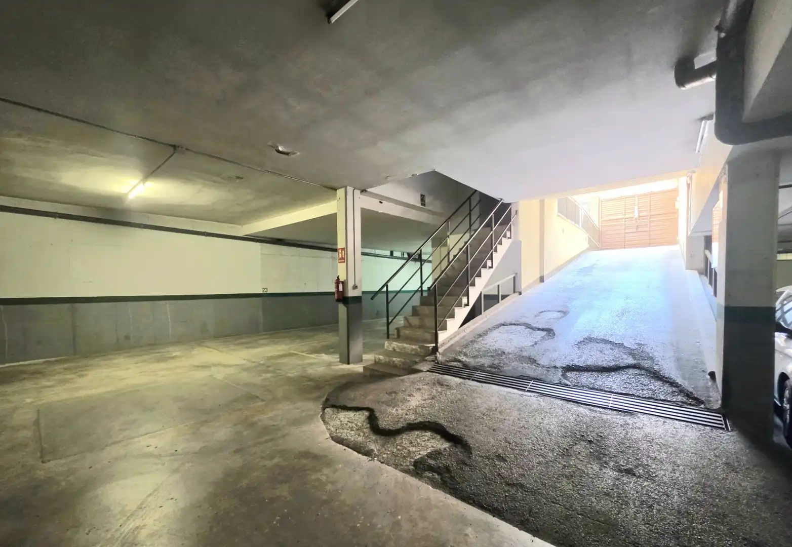 Parking de Piso de alquiler en Sabadell con Calefacción, Parquet y Amueblado