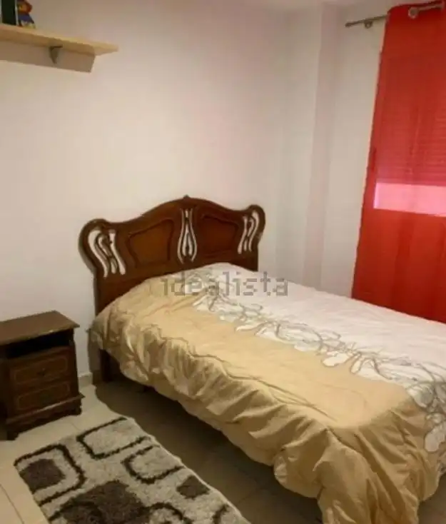 Dormitori de Pis de lloguer en Alicante / Alacant amb Aire condicionat, Jardí privat i Moblat