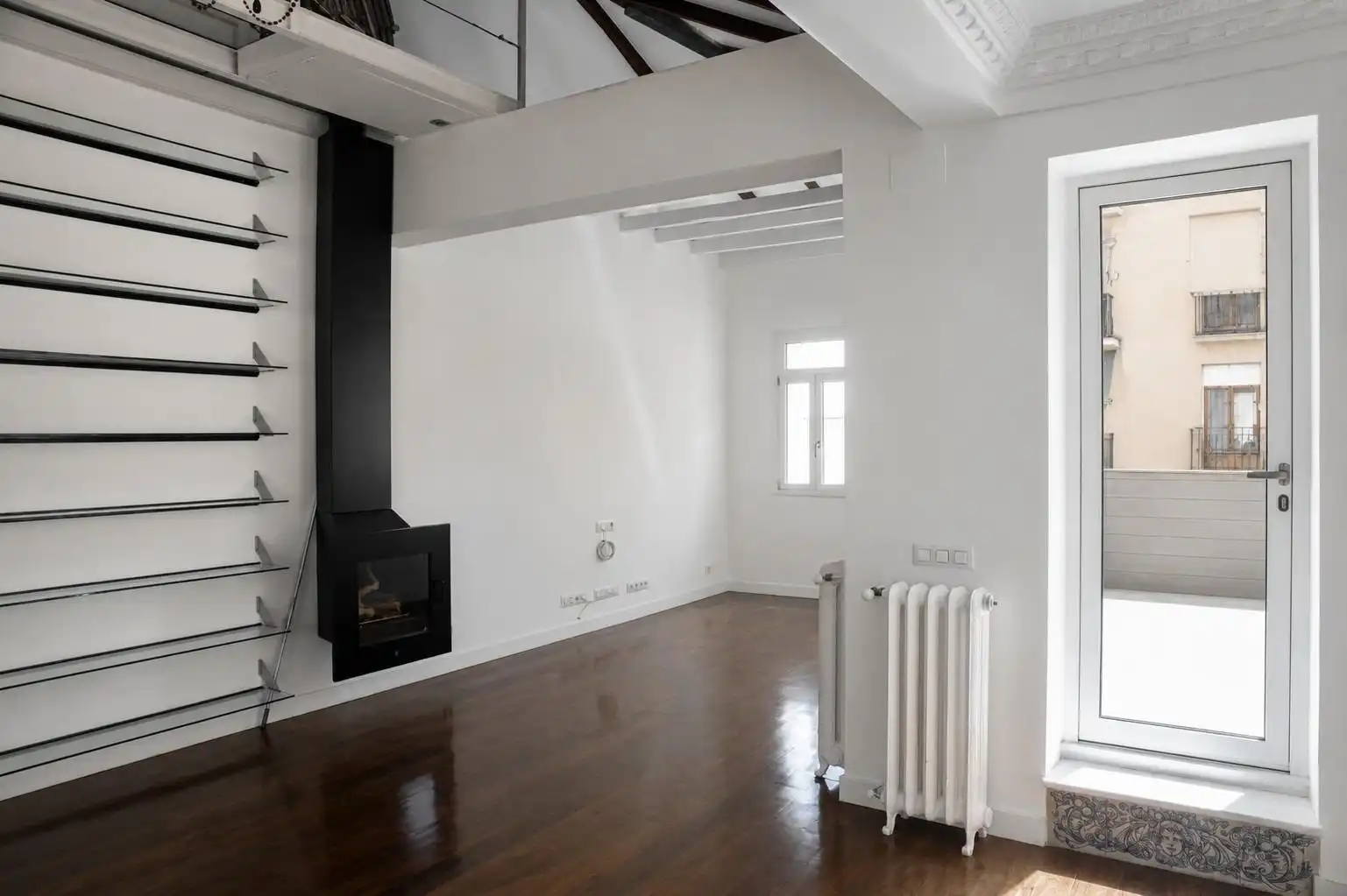 Sala d'estar de Àtic de lloguer en Madrid amb Aire condicionat, Calefacció i Parquet
