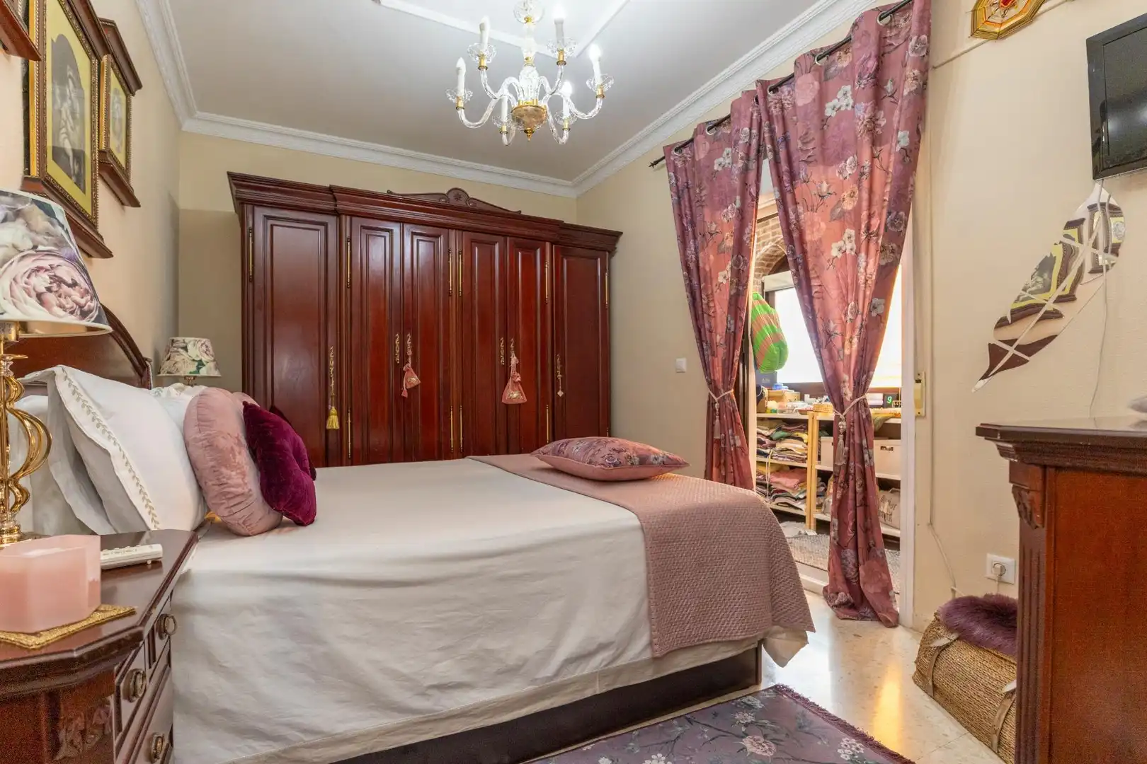 Habitación de Casa adosada en venta en Guillena con Aire acondicionado, Calefacción y Terraza