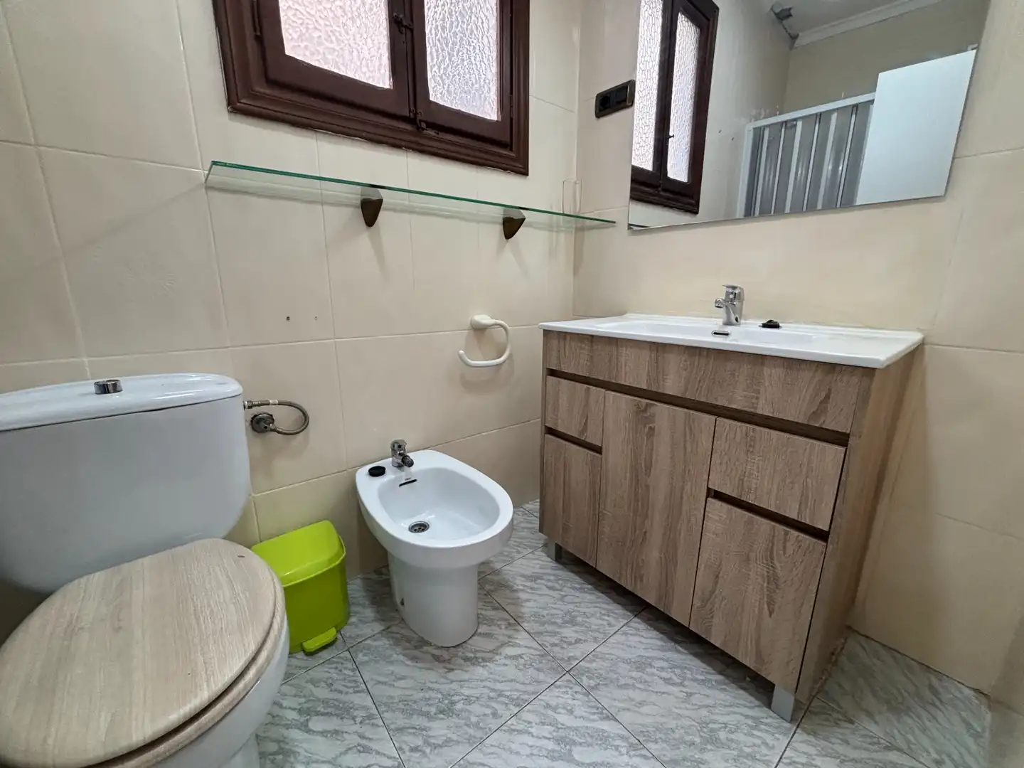 Badezimmer von Wohnung zum Verkauf in Castellón de la Plana / Castelló de la Plana mit Abstellraum, Möbliert und Ofen