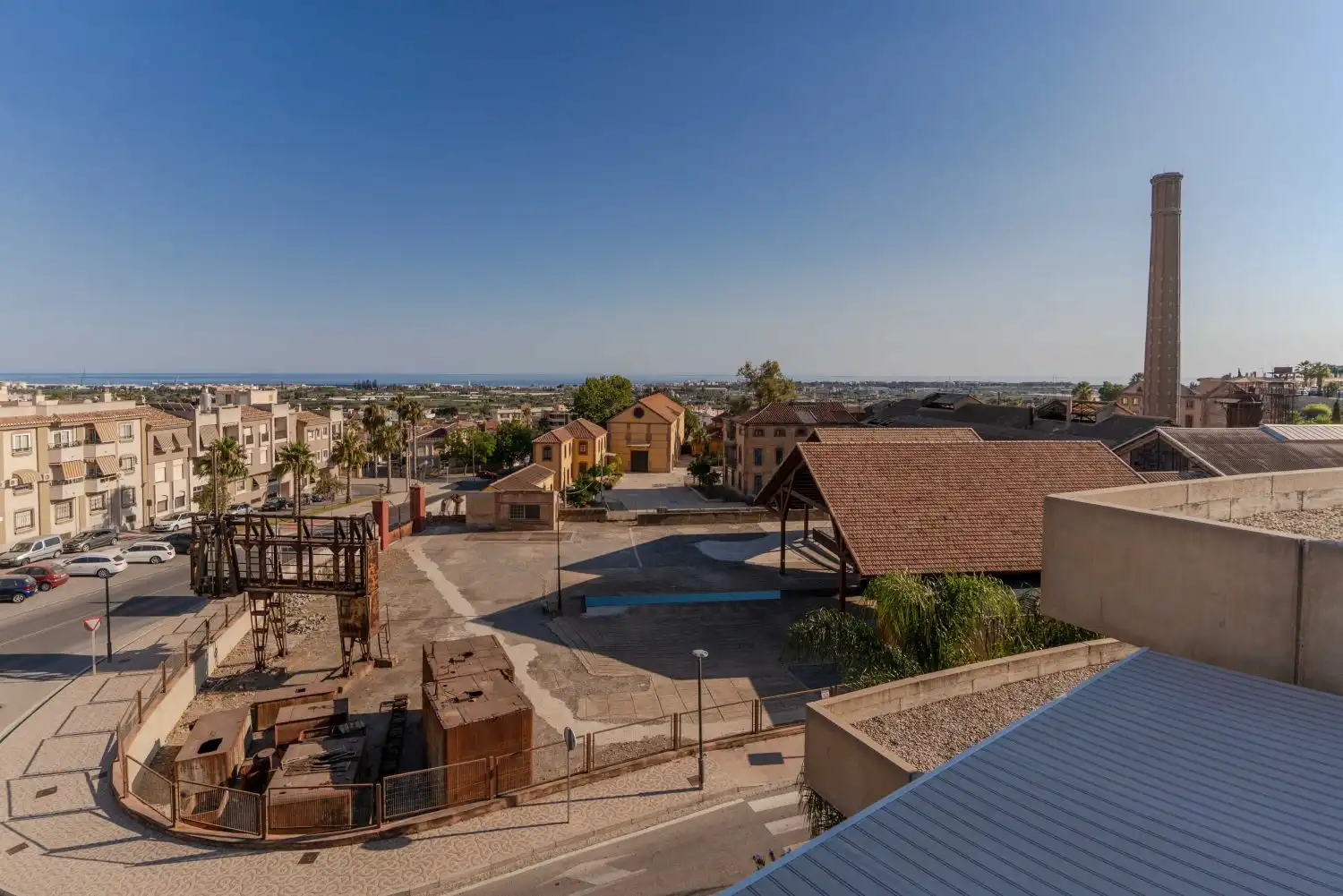 Vista exterior de Piso en venta en Motril con Terraza, Balcón y Piscina comunitaria