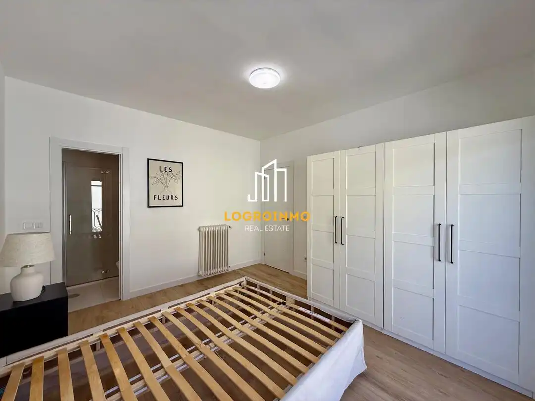 Habitación de Piso de alquiler en  Logroño con Calefacción y Balcón