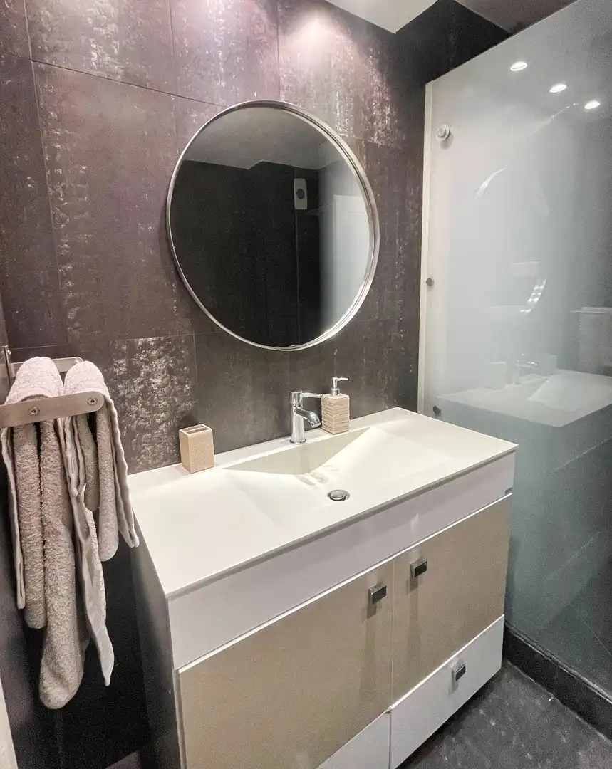 Bathroom of Apartments for rent in Marbella  with Air Conditioner, Terrace and Furnished