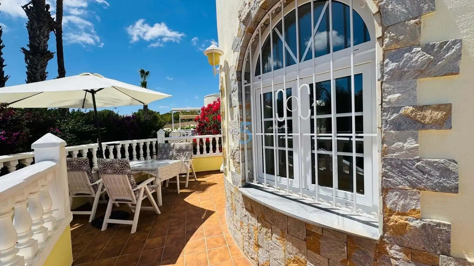 Casa o xalet en venda a Villamartín - Las Filipinas