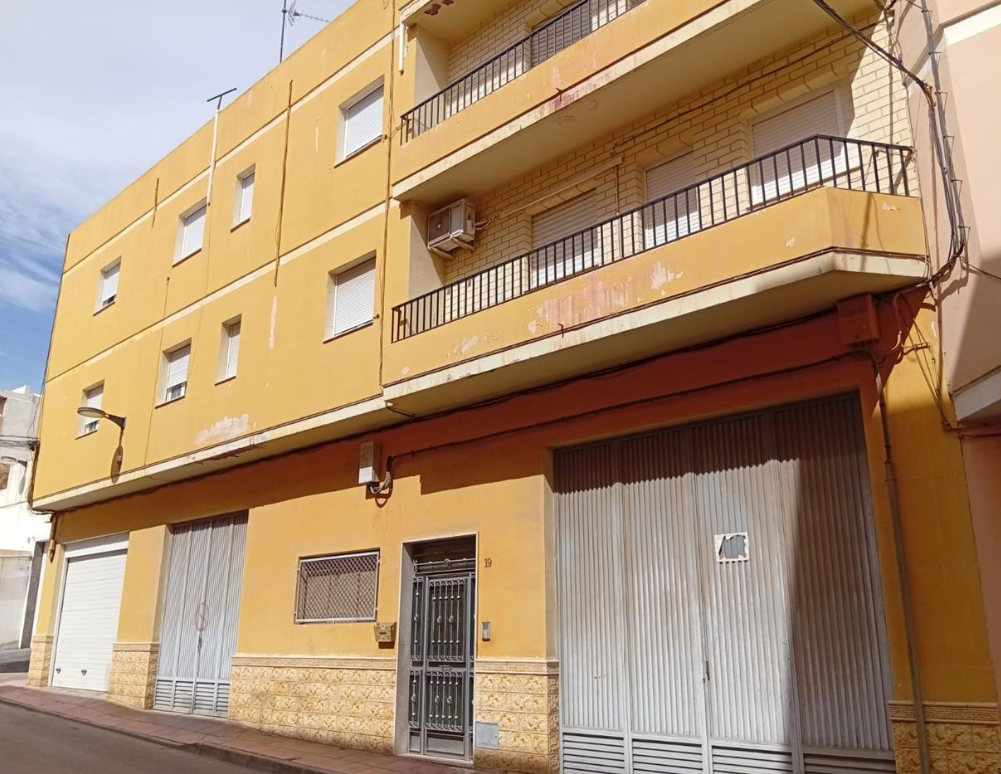 Vista exterior de Pis en venda en Benahadux