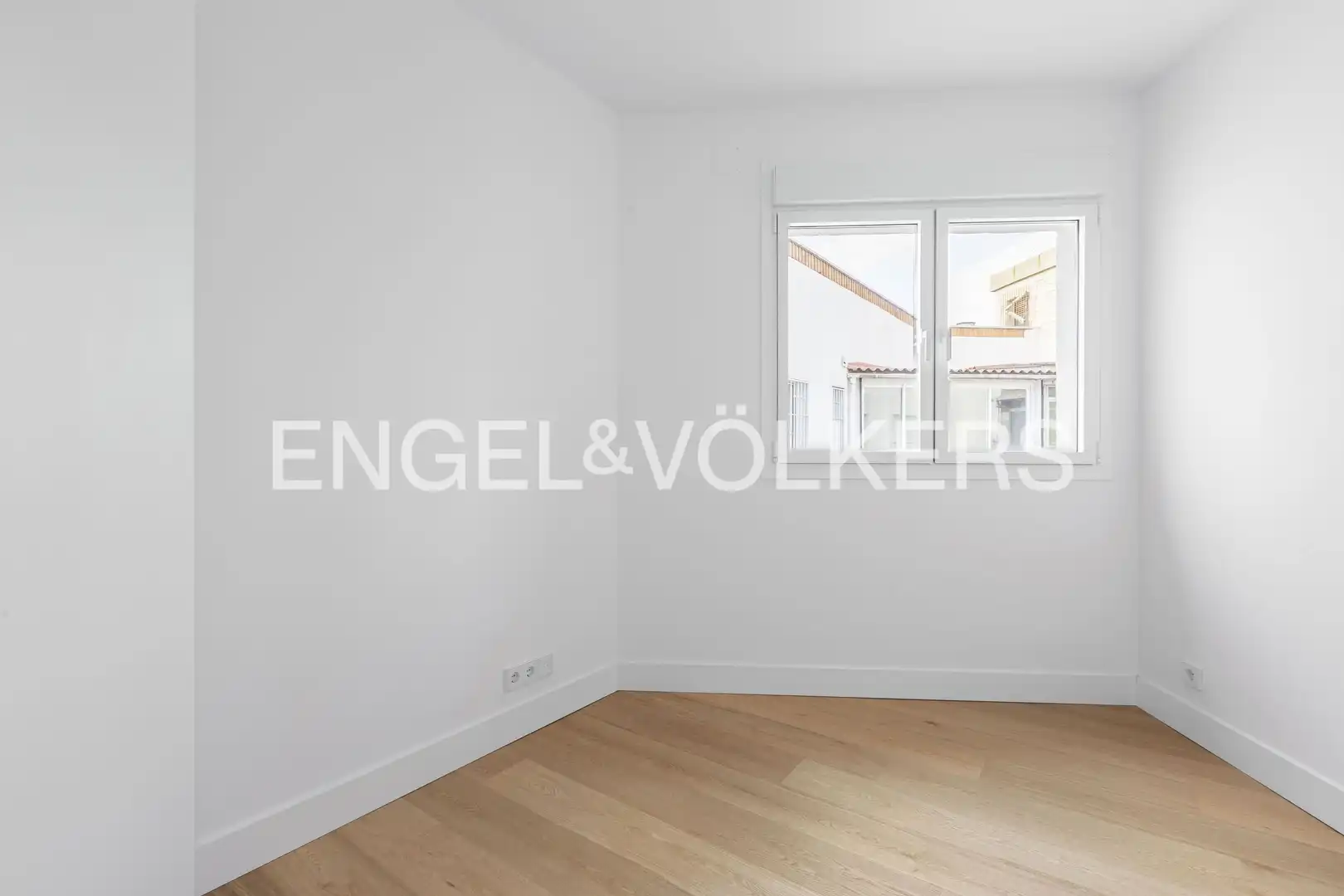 Dormitori de Àtic de lloguer en Madrid amb Aire condicionat, Calefacció i Parquet