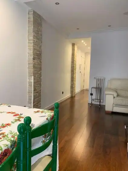 Piso de alquiler en  Pamplona / Iruña con Calefacción, Parquet y Amueblado