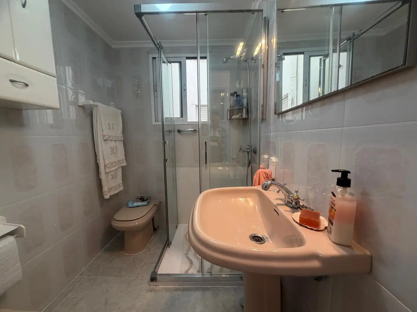 Badezimmer von Wohnung zum Verkauf in Águilas mit Terrasse, Abstellraum und Möbliert