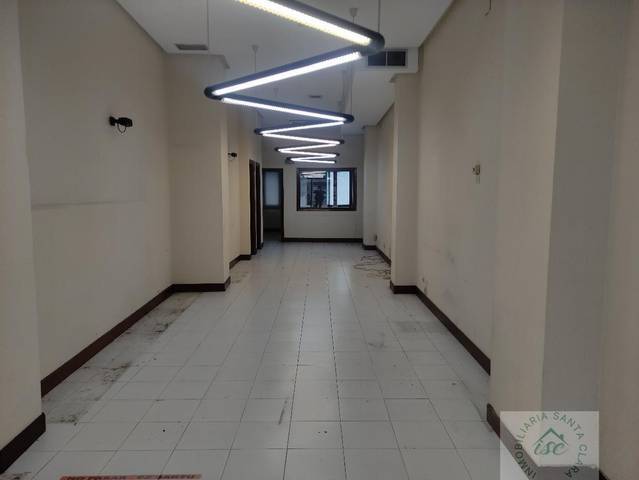 Local comercial en Alquiler en Begoña