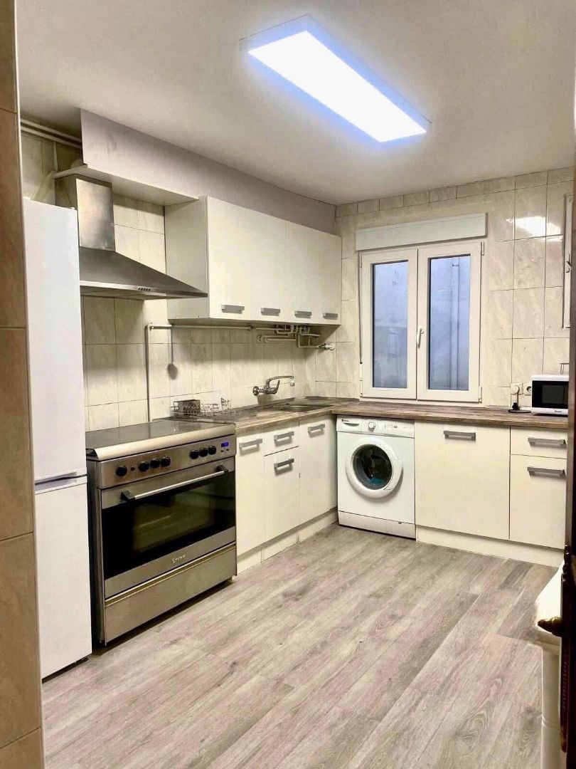 Kitchen of Flat to rent in León Capital   with Heating, Parquet flooring and Terrace