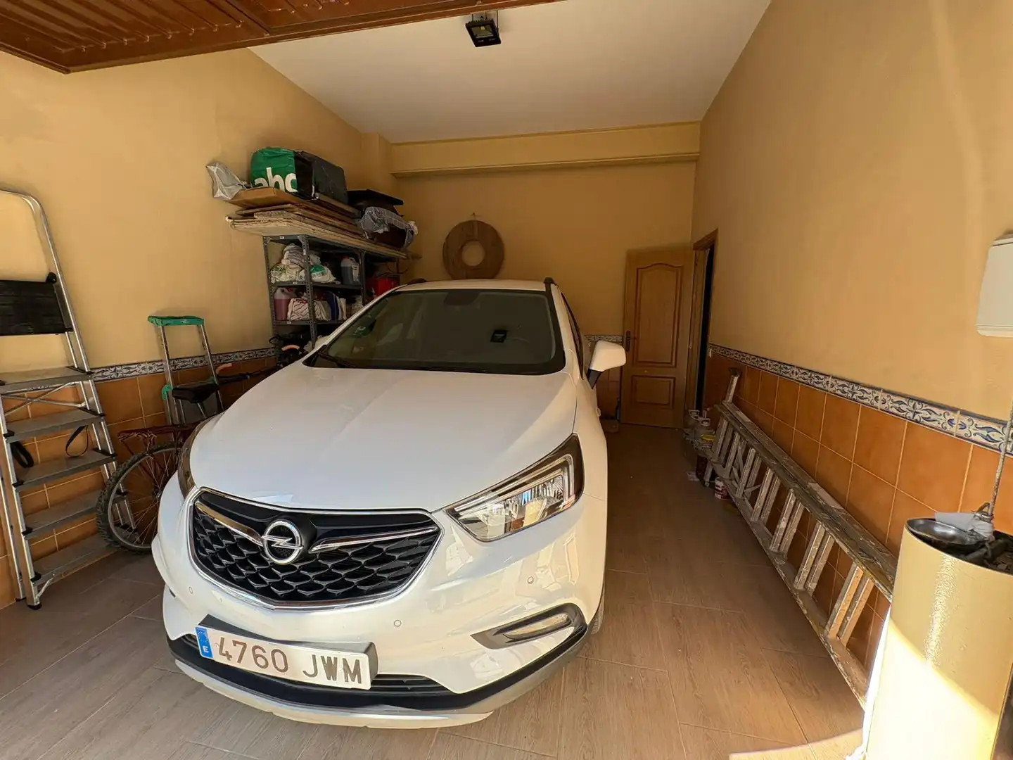 Parking of Houses for sale in Morón de la Frontera