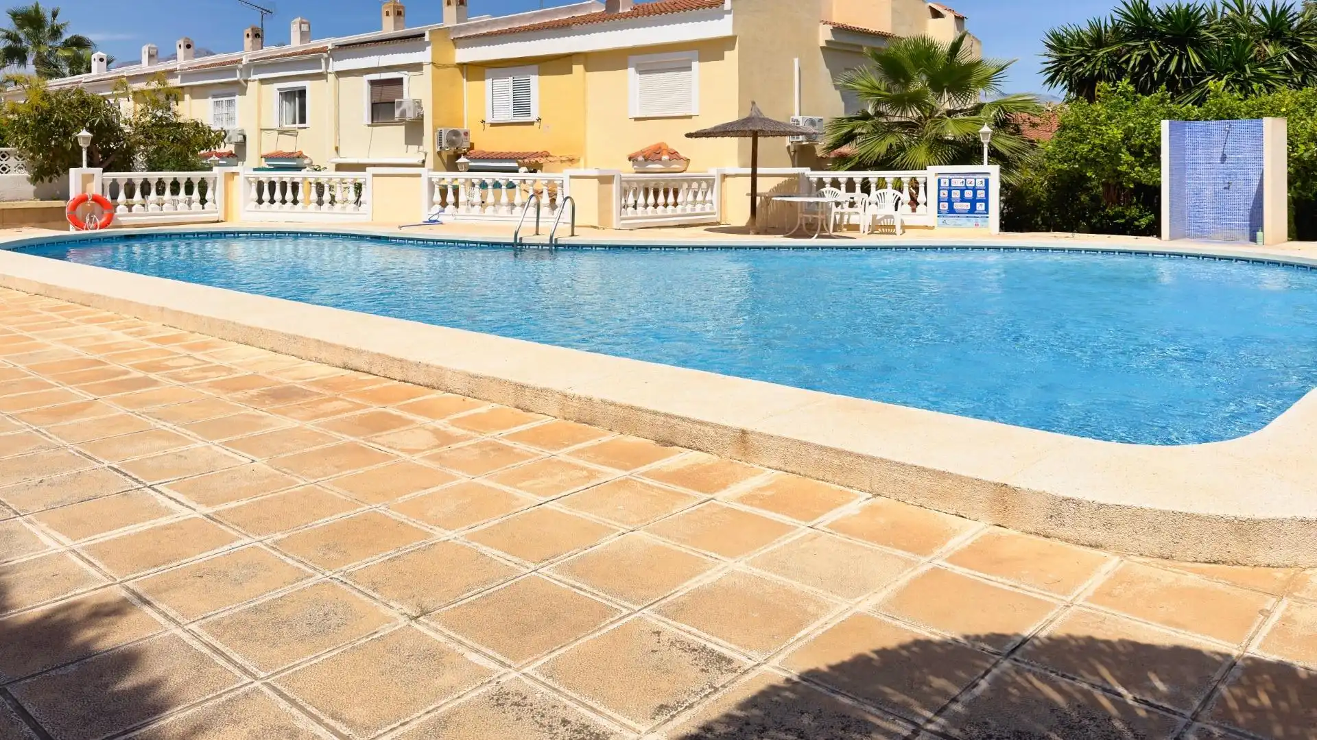 Swimming pool of Detached homes for sale in L'Alfàs del Pi  with Air Conditioner, Private garden and Terrace