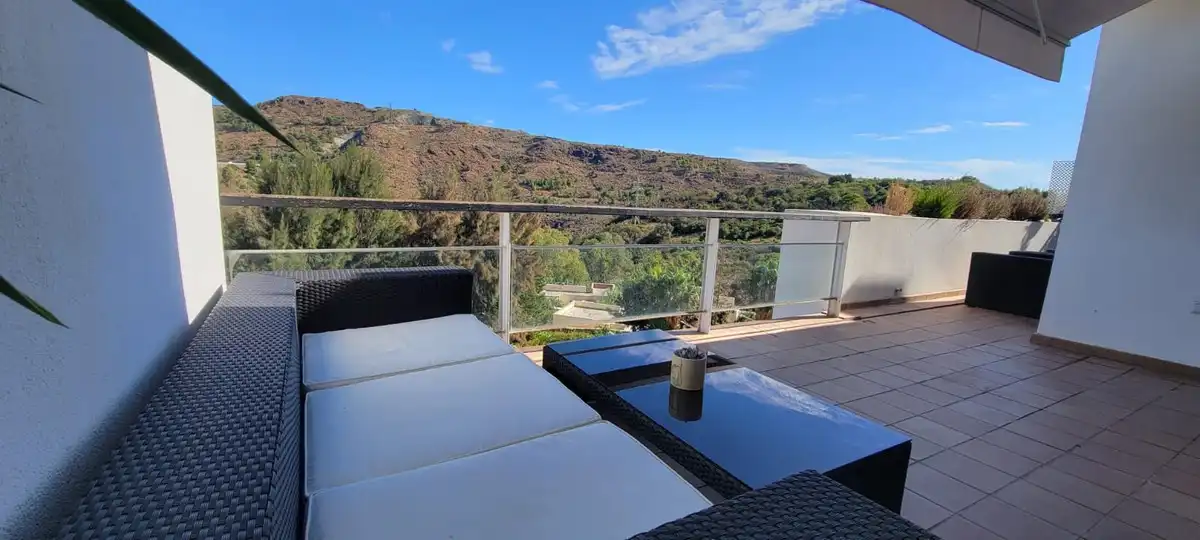 Apartamento con piscina en venta en Los Flamingos